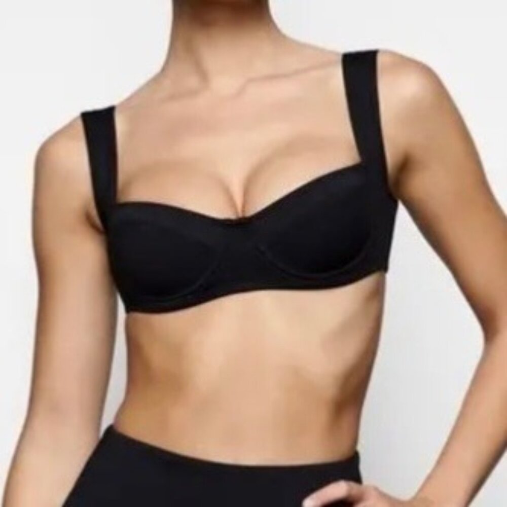 SKIMS Black Underwire Bikini Top